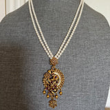 Fresh Pearls Necklace