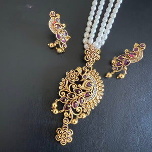 Fresh Pearls Necklace