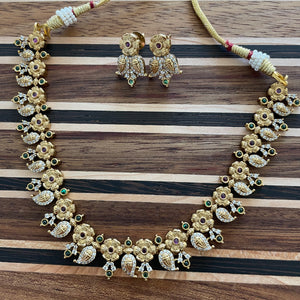 Elegant Antique Leaf Necklace