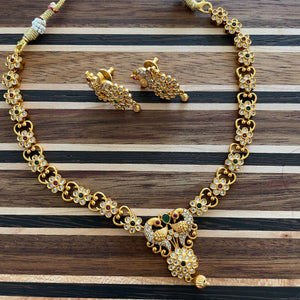 Elegant Flower Necklace