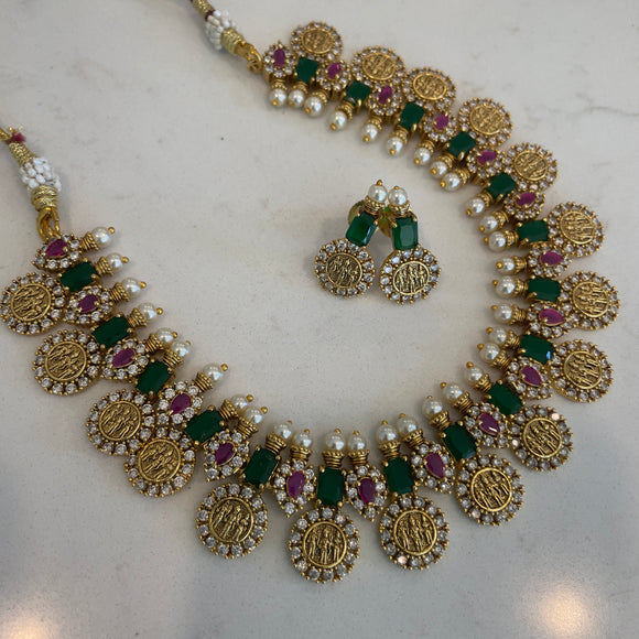 Elegant Coin Necklace (Short)