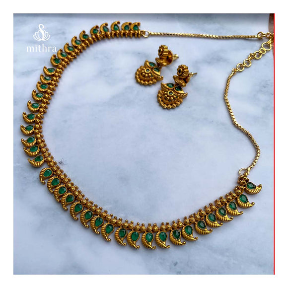 Elegant Antique Necklace