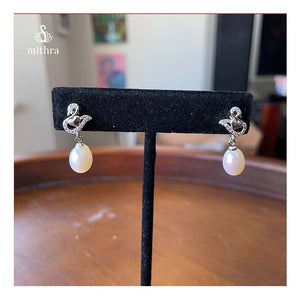 Everyday Pearl  Earrings