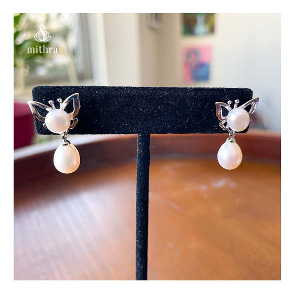 Everyday Pearl  Earrings