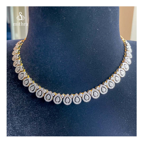 Elegant Zircon necklace