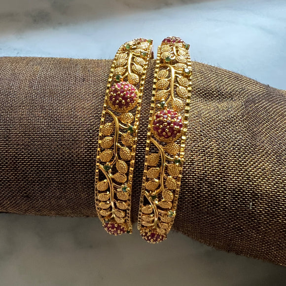 Floral Antique Bangles