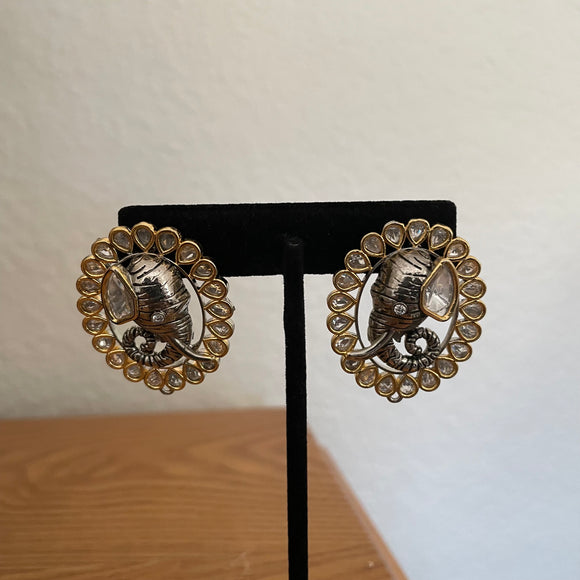 Dual Tone Kundan Stud Earrings