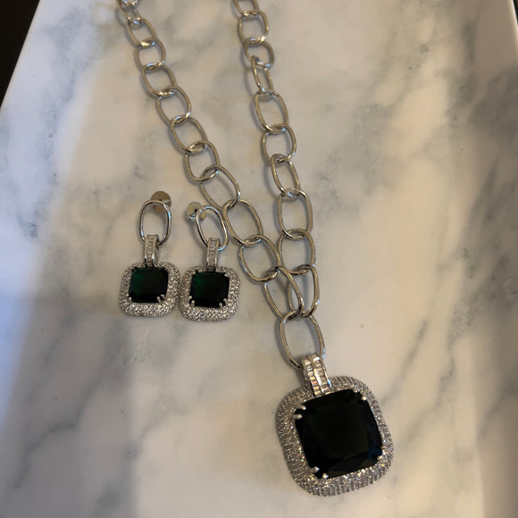 Green Pendant Set - Vana