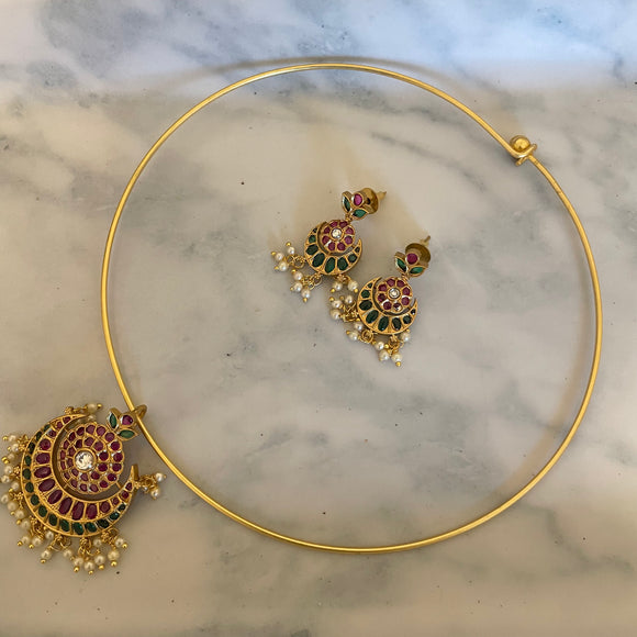 Elegant Crescent  Kemp Necklace - Venba