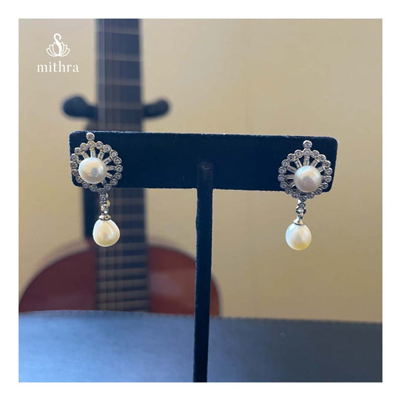 Everyday Pearl  Earrings