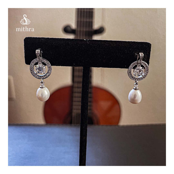 Everyday Pearl  Earrings