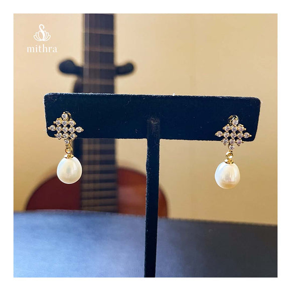 Everyday Pearl  Earrings
