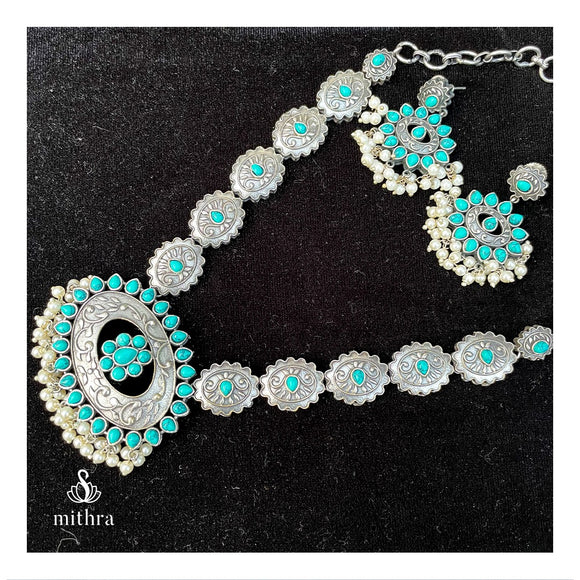 Silver Look-Alike Turquoise Necklace